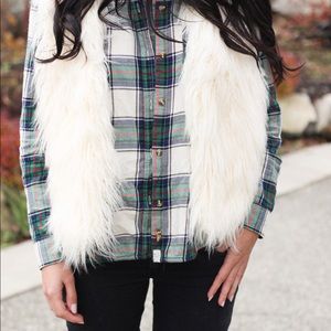 American eagle faux fur vest